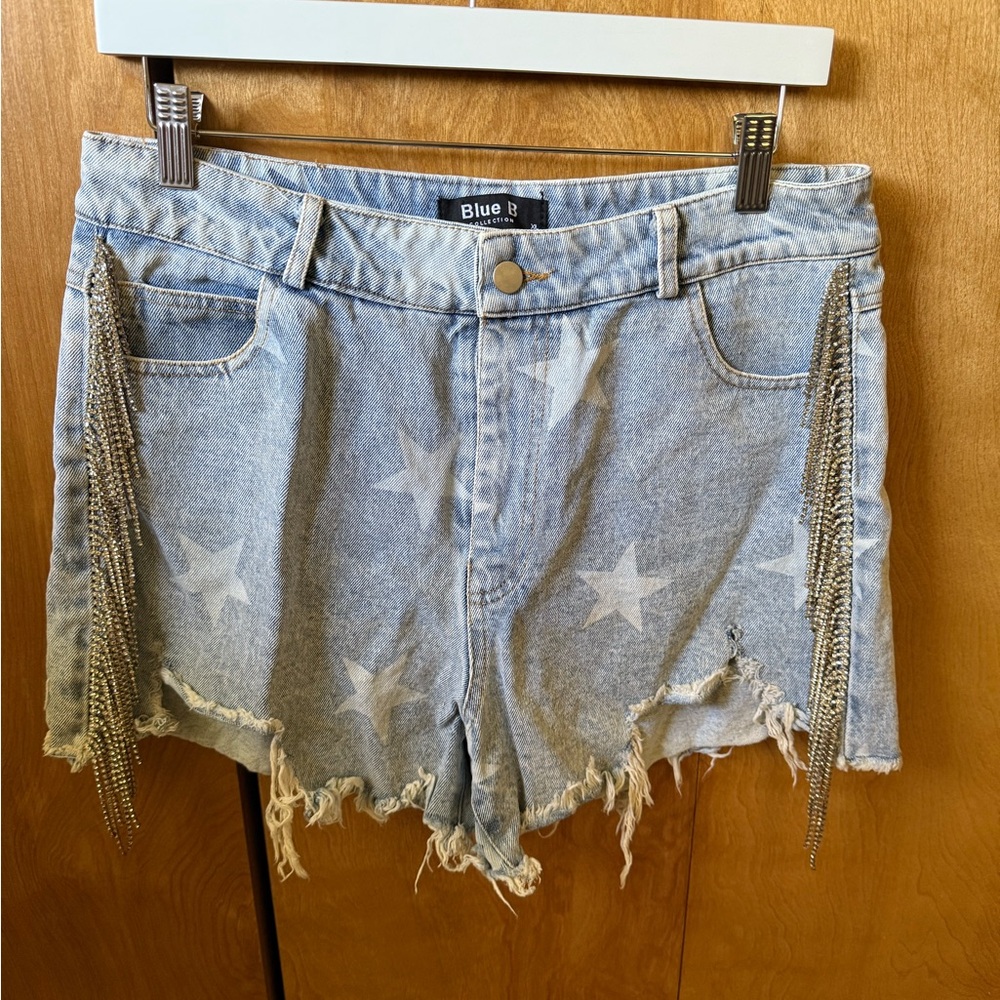 XL Jean shorts with stars & rhinestone tassels